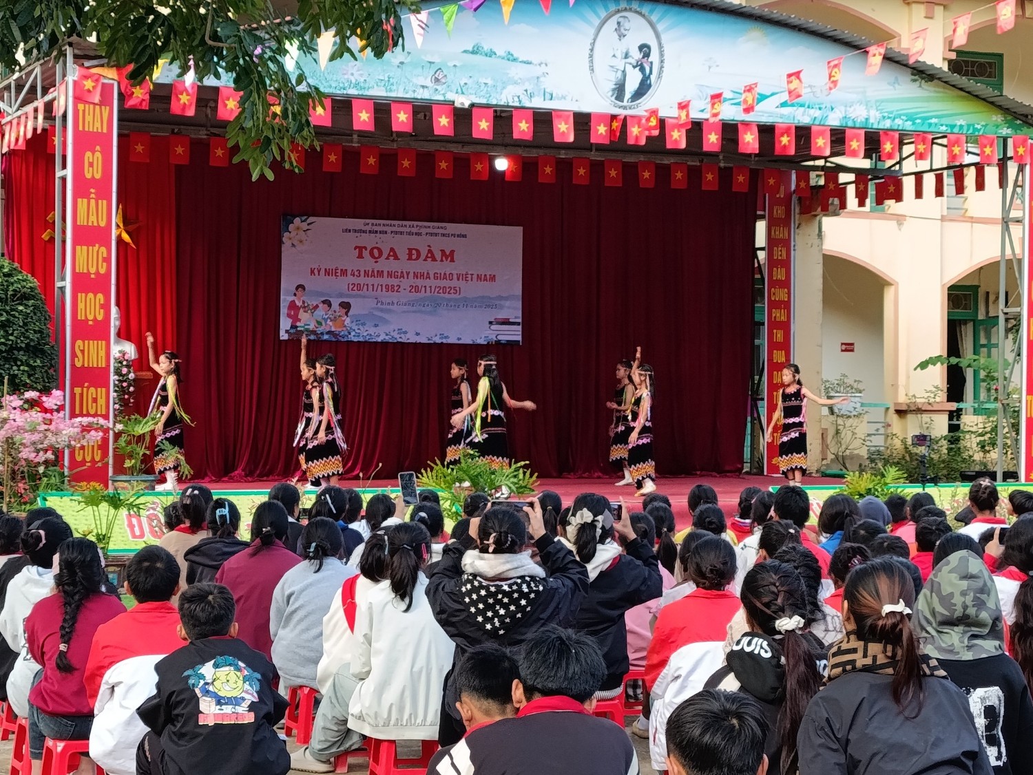 Hoạt động Đội Thiếu Niên